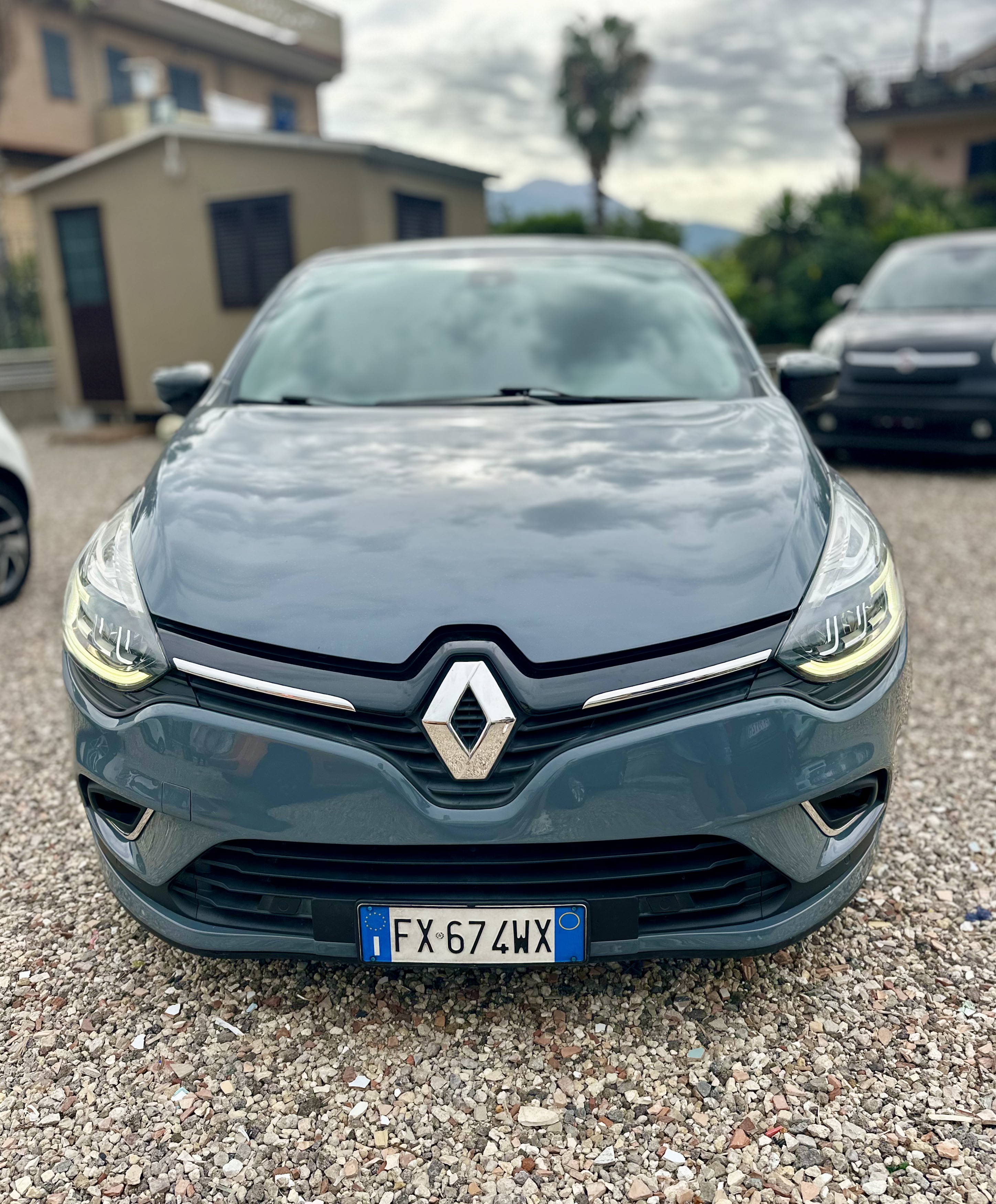 Renault Clio 1.5 dCi 75 CV Moschino Intense